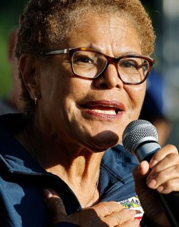 Where Are the Cash Cards for Immigrants?