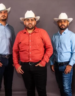 Los Chavalitos, corrido singers, are left without a visa to work in the United States