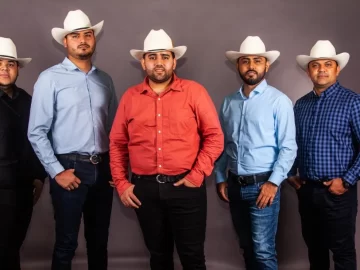 Los Chavalitos, corrido singers, are left without a visa to work in the United States