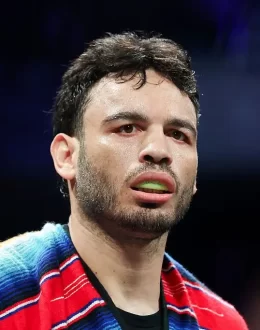 Julio César Chávez Jr. defends himself: How can they accuse me of all this, dad?