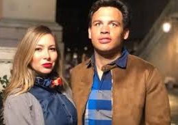 Who is Frida Muñoz, wife of Julio César Chávez Jr.?