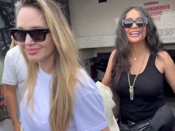 Salma Hayek and Angelina Jolie: A Milky Coffee and Fruit with Friends