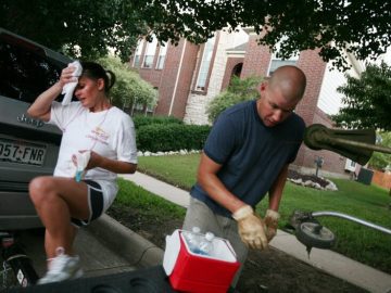 About 1 in 6 U.S. teachers work second jobs