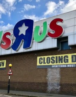 Toy Industry Crisis: U.S. Makers Hit Hard by Revenue Drop