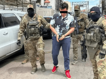 El Chapo’s relatives attack Chávez Jr.; provide information to the US