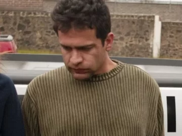 To make up for lost time, “I give you my legs, I give you my arms”: Israel Vallarta