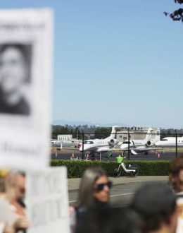 Record-Breaking US Deportations Carried Out in Secret, Say Advocates