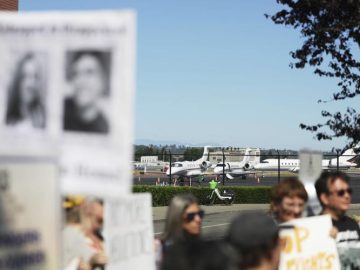 Record-Breaking US Deportations Carried Out in Secret, Say Advocates