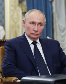 Russia Warns US Over Nuclear Tensions as Ukraine Regains Ground