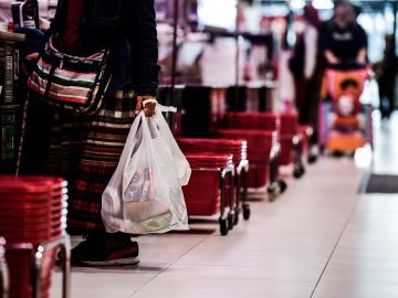 Mexico Retail Sales Plunge, Sparking Economic Worries