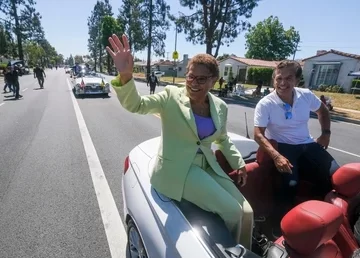Villaraigosa Gains Momentum with Endorsement from Mayor Karen Bass