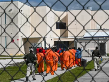 14 Lives Lost Behind Bars: Migrants Died in ICE Custody During Trump’s First Year