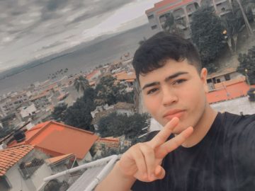 “I’m Not a Criminal!” Mexican TikToker Shouts as He’s Arrested by ICE in Chicago