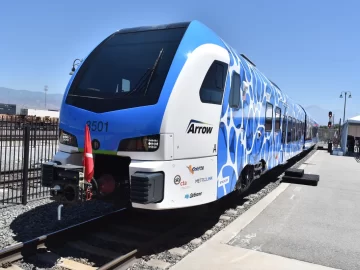 Metrolink Unveils First-Ever Zero-Emission Train on Arrow Line in San Bernardino