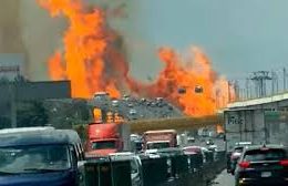 Fuel Tanker Fire in Santa Marta Acatitla Mobilizes Emergency Services at Puente de la Concordia, Iztapalapa