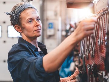 Working-Class Americans Face Mounting Economic Struggles