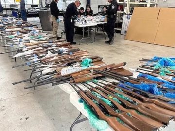 In the US, 400 Weapons Seized Bound for Mexico; Two Arrested