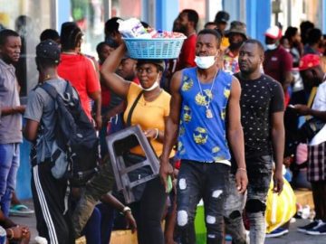 Lost in Translation: Immigrants Face Job Hurdles in Mexico Over Language Gaps