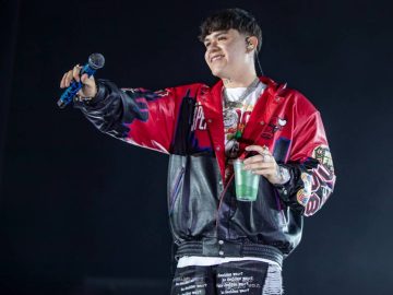 Junior H defies narcocorrido ban and performs “El Azul” and “El Hijo Mayor” in Jalisco