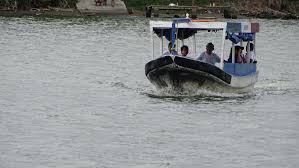 On inflatable boats and speedboats! Veracruzans navigate flooded streets of Tuxpan after heavy rains