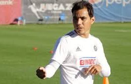 Former Chivas soccer player Omar Bravo, charged with aggravated child sexual abuse, will remain in Puente Grande for six months.