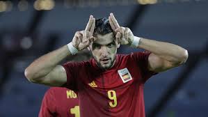 Soccer player Rafa Mir charged with sexual assault against two of his friends in a swimming pool