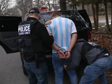 ICE to Pay Private Bounty Hunters to Track Undocumented Immigrants