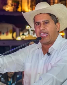 Uruapan Mayor Carlos Manzo Killed in Armed Attack During Day of the Dead Event