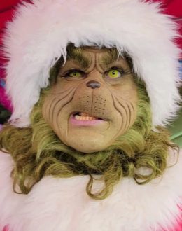 The Grinch Becomes a Sensation for Speaking Spanish in Hollywood: “I Want Asada Tacos”