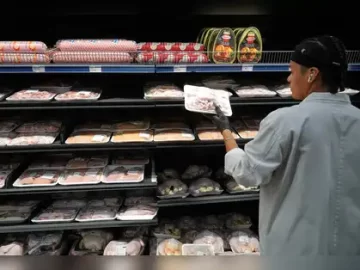 Turkey Up, Veggies Down: The Mixed Story Behind 2025 Thanksgiving Prices