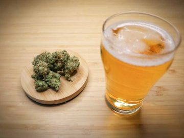 Marijuana Use May Reduce Alcohol Intake