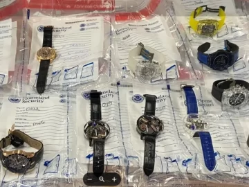 What was Claudia Álvarez’s role in Los Valenzuela, the Sinaloa Cartel group that clashed with Los Chapitos?