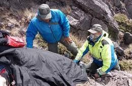 Five people rescued on Nevado de Colima volcano; one died