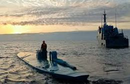 Using components purchased online, this is how Colombian drug traffickers operate their semi-submersibles.