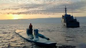 Using components purchased online, this is how Colombian drug traffickers operate their semi-submersibles.