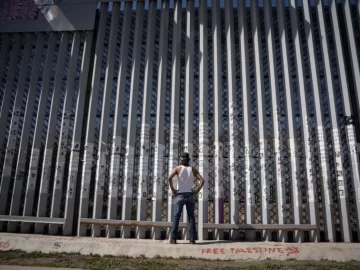 US Revokes Visas of Mexican Transportation Company Officials for Illegal Immigration