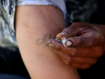 Fentanyl deaths drop 44.4% in the US; containment from Mexico key