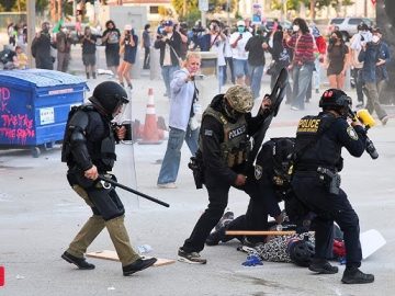 Even with controversy and violence, immigration still fuels Trump’s base… and Republicans keep feeding the rhetoric