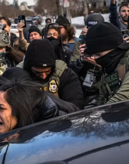 Judge Reinforces Rights of Peaceful Protesters, Bans Retaliation by Federal Agents