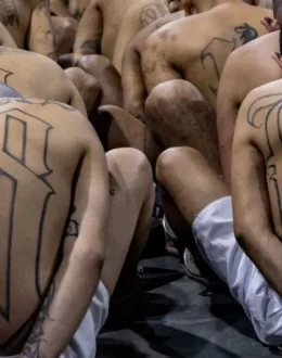 Gang Members Take 40 Guards Hostage in Guatemalan Prisons; Demand Release of Leaders