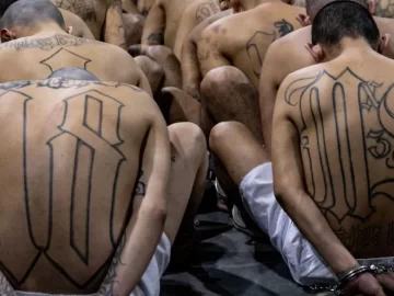 Gang Members Take 40 Guards Hostage in Guatemalan Prisons; Demand Release of Leaders