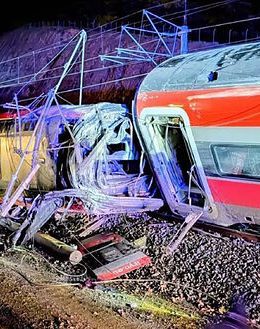Everything we know about the Adamuz train accident: an “extremely strange” derailment