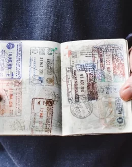 U.S. Freezes Immigrant Visas for Colombia and 74 Countries, Leaving Families and Students in Limbo