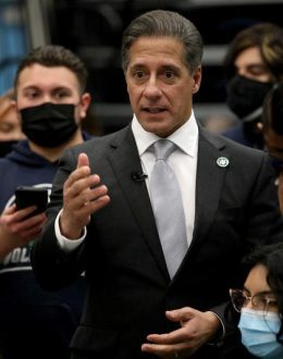 Planned Gala Honor for LA Superintendent Draws Scrutiny Amid FBI Probe