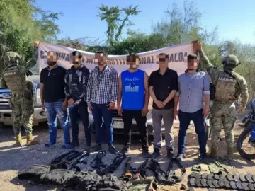 Navy Captures Six Suspected Members of Los Mayos with Weapons in Sinaloa