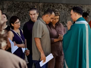 Judge Stops Deportation of Mexican Father to Mexico — He’s Dad to 3 U.S. Marines