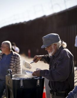 One Man’s 82,000-Sandwich Effort for Migrants Inspires Film