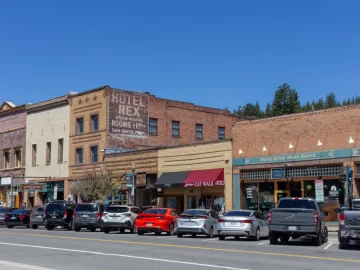 Small Businesses Mobilize for Refunds After Supreme Court Verdict