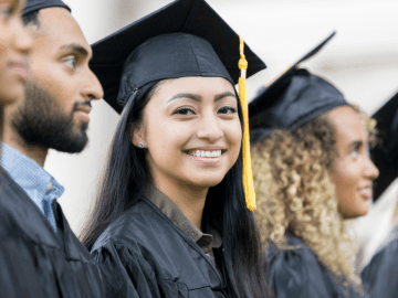 Trump Administration Moves to Reshape Student Loans, Could Redefine College Access for Latino Students