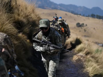 Amidst sub-zero temperatures, the Green Berets—or “Bats”—the Army’s Special Forces, train to neutralize or apprehend criminals.